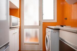 AT035 Apartment located on the first line of the beach