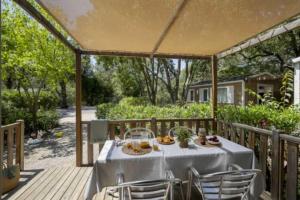 Campings Camping - Piscine - ccai0bg : Mobile Home 12