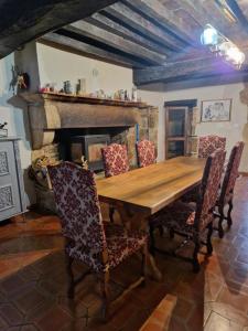 Maisons de vacances MAISON EN PIERRE type CHATEAU : photos des chambres
