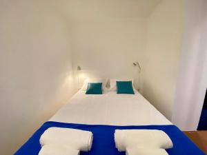 In Lisbon Blue Apartment