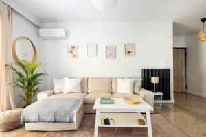 Modern Two-Bedroom Haven near Paleo Faliro Beach