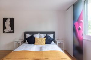 Between Old Danube and Danube Center - new, quiet and modern