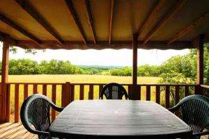 Campings Chalet 4 etoiles - Piscine - ccafdif : photos des chambres