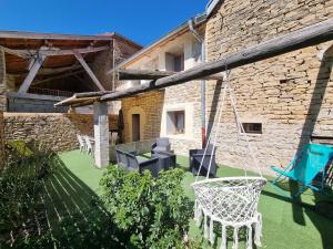 Appartements Gite de Larina : Appartement avec Terrasse