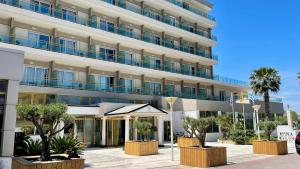 EONA BEACH RESORT by Greek Pride