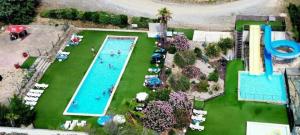 Campings Camping 3 etoiles - Piscine - ccb0ffa : photos des chambres