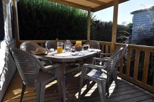 Campings Camping 4 etoiles - Piscine - ccafffb : photos des chambres