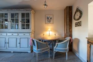 Stunning Victorian 3 Bed Cottage in Sought After Pentyrch Villiage