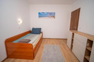 Spacious 2BD Apart with Parking by Flat Mаnager