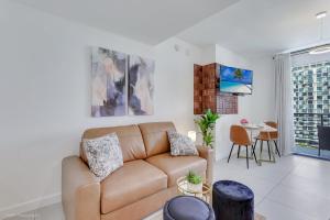 Stylish Studio with Pool View at the Heart of Downtown Doral