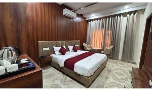 FabHotel Regal