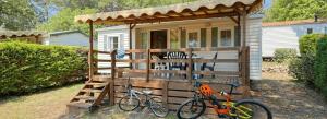 Campings Camping 2 etoiles - Parc aquatique - efadbe : photos des chambres