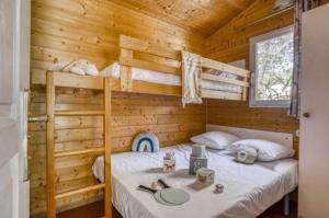 Campings Camping - Piscine - ccai0bg : photos des chambres