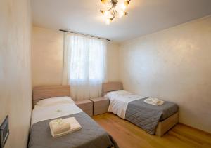 Exclusive Venice Pool Villa - Garden, BBQ & Privacy