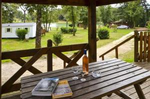 Campings Chalet 3 etoiles - Piscine - ccafgfe : photos des chambres