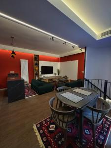 Botanical Street Apartment