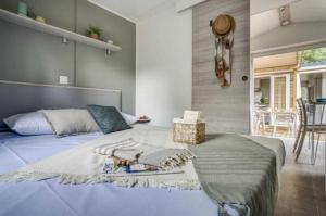 Campings Camping - Piscine - ccai0bg : photos des chambres