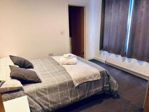 High Street Duplex 3 Bed Flat