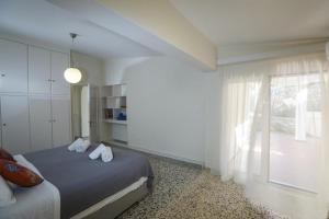 Beach Front House Kalamaki Bungalow