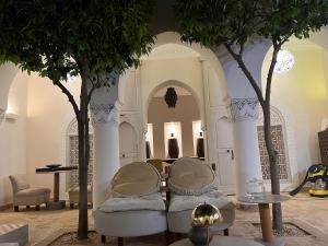 Riad Djannaat Exceptional private riad pool staff