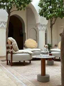 Riad Djannaat Exceptional private riad pool staff