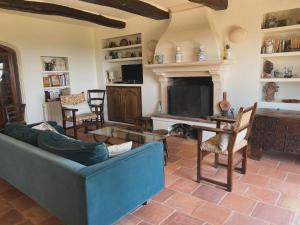 Le Belvedere, family home with pool, panoramic view