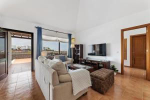 Lanzarote Villa 3 Islands - Pool Heated