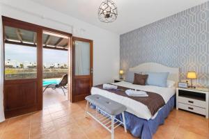 Lanzarote Villa 3 Islands - Pool Heated