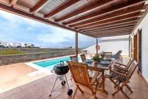 Lanzarote Villa 3 Islands - Pool Heated
