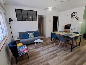 Appartements Appartement Calme et idealement situe : photos des chambres