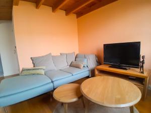 Duplex de Charme avec Bureau - Face Gare RER A