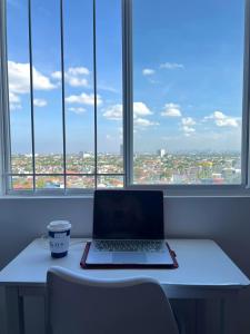 TYL Metrotowne Studio