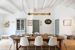 803 Les Tamaris Conviviality