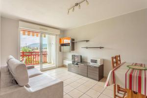 Appartements Biantenia B23 Appartement avec balcon et parking sur les hauteurs : photos des chambres