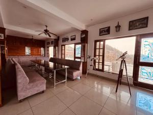 The Bhatta Fall Resort