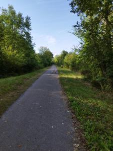 Jolie maison entière 2 chambres 1 jardin