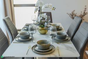 Clever Guest 030 Golden Mile 6