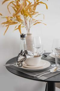 Frank Porter - MYKA Residence