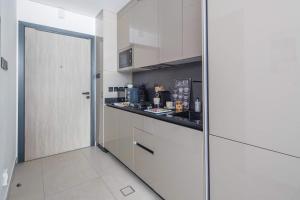 Frank Porter - MYKA Residence