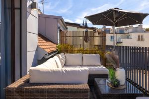 Peaceful & Cozy Living in Vyšehrad with a Balcony