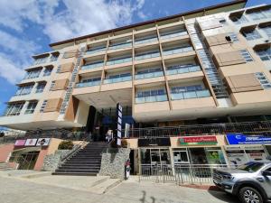 Abby Megatower Condo Walk to Session Road, Burnham Park