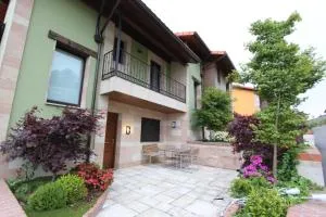 拉博兹，乡村旅游核心酒店 - 皮索内斯