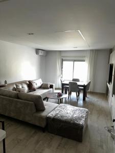 شقه مفروشه فاخره للايجار في الرحاب