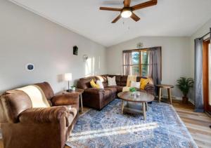 Natures Retreat Renovated with Quiet Pond Views