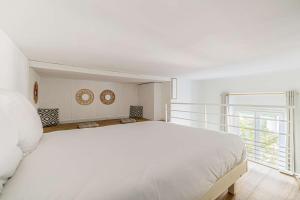 LE PETIT PALAIS avec mezzanine de charme au cœur de Cannes