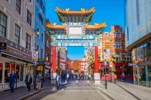 Central London, 5 mins from Soho, 10 mins Covent Garden