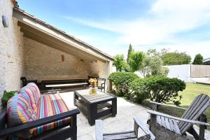 750 Puits Charraud Maison familiale, jardin, piscine
