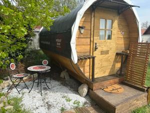 Schlaffass - Schlafen im Holzfass Thallern