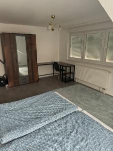 Komplett neu renovierte Wohnung!