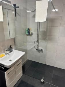 Komplett neu renovierte Wohnung!